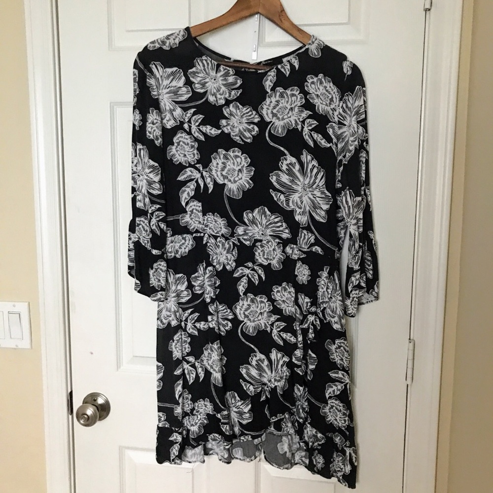 Who What Wear Ruffle Tie-Waist Dress